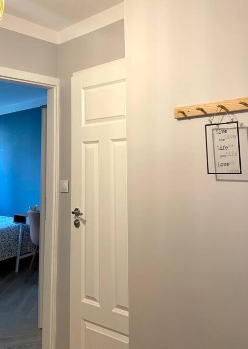 Apartment Close To Metro, 8 Minutes To Centrum And Near Airport Warsawa Bagian luar foto