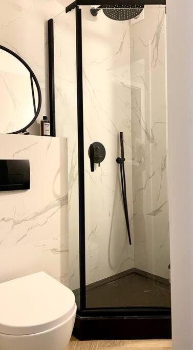 Apartment Close To Metro, 8 Minutes To Centrum And Near Airport Warsawa Bagian luar foto