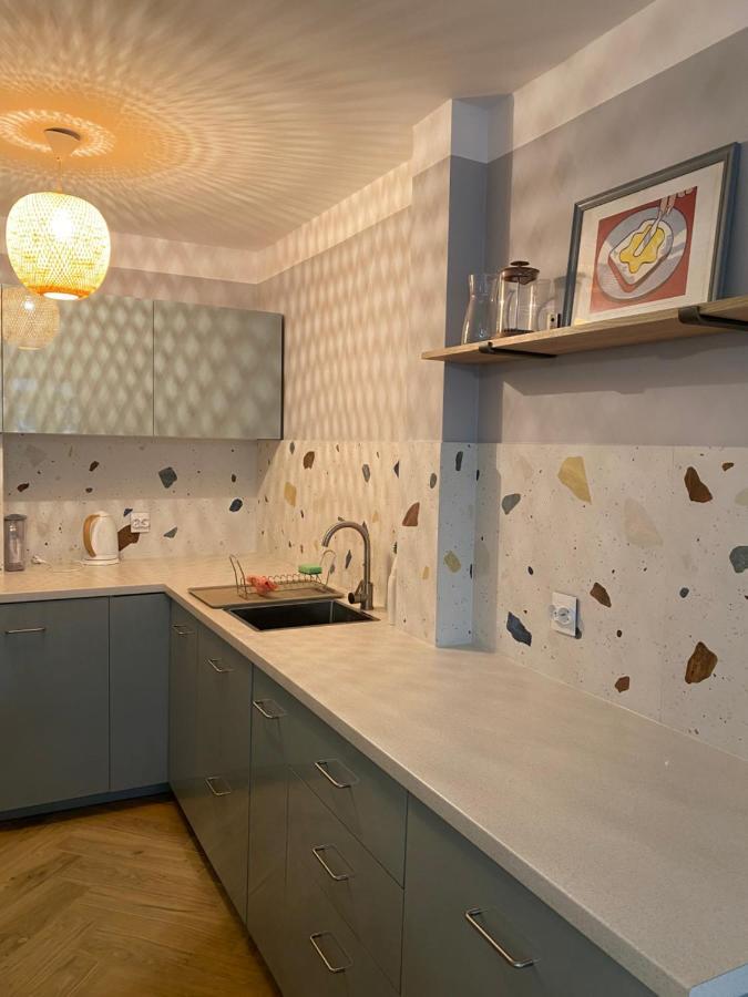 Apartment Close To Metro, 8 Minutes To Centrum And Near Airport Warsawa Bagian luar foto